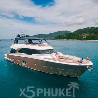 Роскошная яхта Monte Carlo Yachts MCY 86